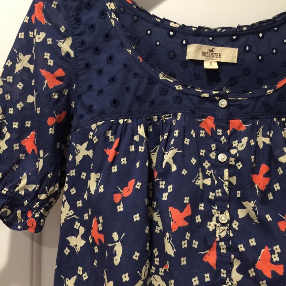 Hollister Crop Top Navy w Bird Print Eyelet Small - Picture 3 of 6